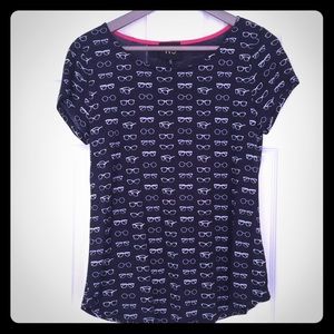 Light weight blue sunglasses tee